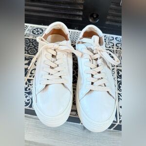 Soludos Cream White Leather Low-Top Sneakers